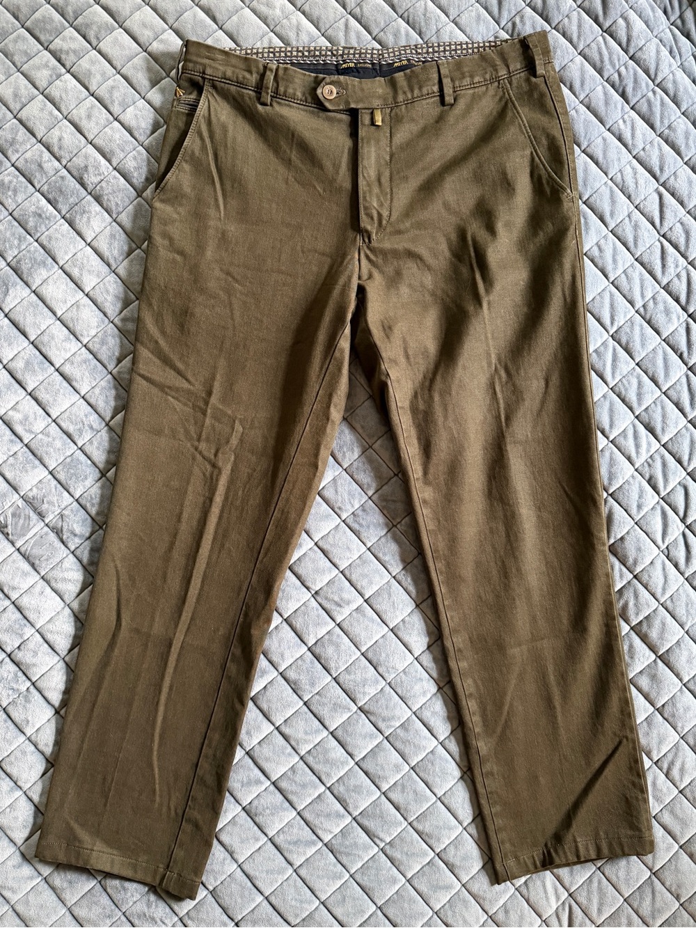 Meyers Exclusive Classic Olive Chino Pants for Men